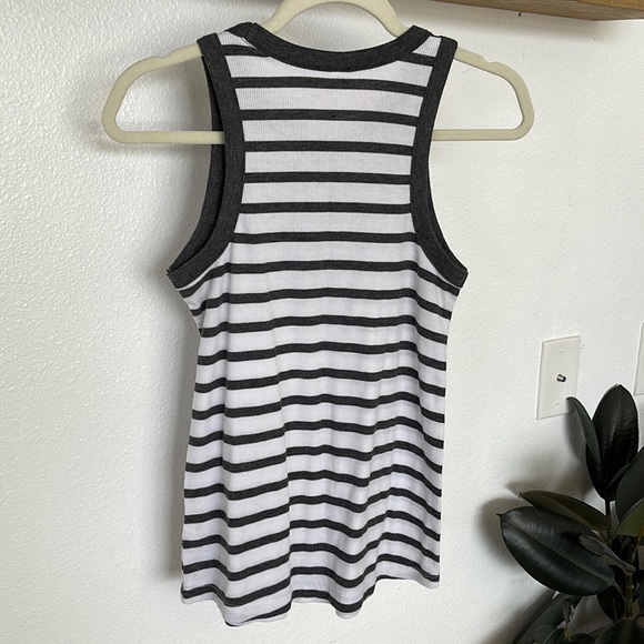 Old navy striped tank - Picture 3 of 4